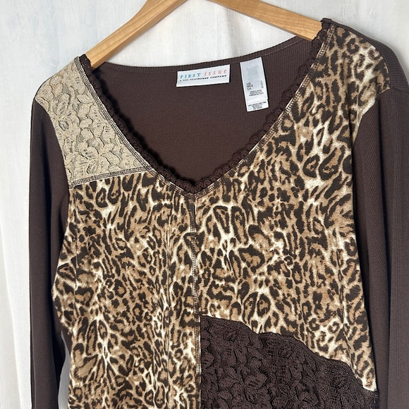 3/$20💥 Liz Claiborne Mixed Media Animal Print & Lace Stretchy V- Neck Blouse‎ - Picture 6 of 16